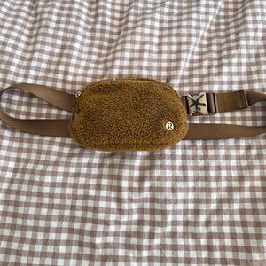 Lululemon Everywhere Fleece Belt Bag